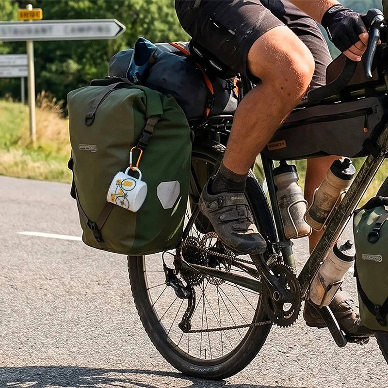 Aventura Éditions - Idée Cadeau, Mug Design Voyage à Vélo